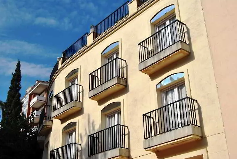 Apartaments Ar Enjoy Monjardi Lloret de Mar 0*,