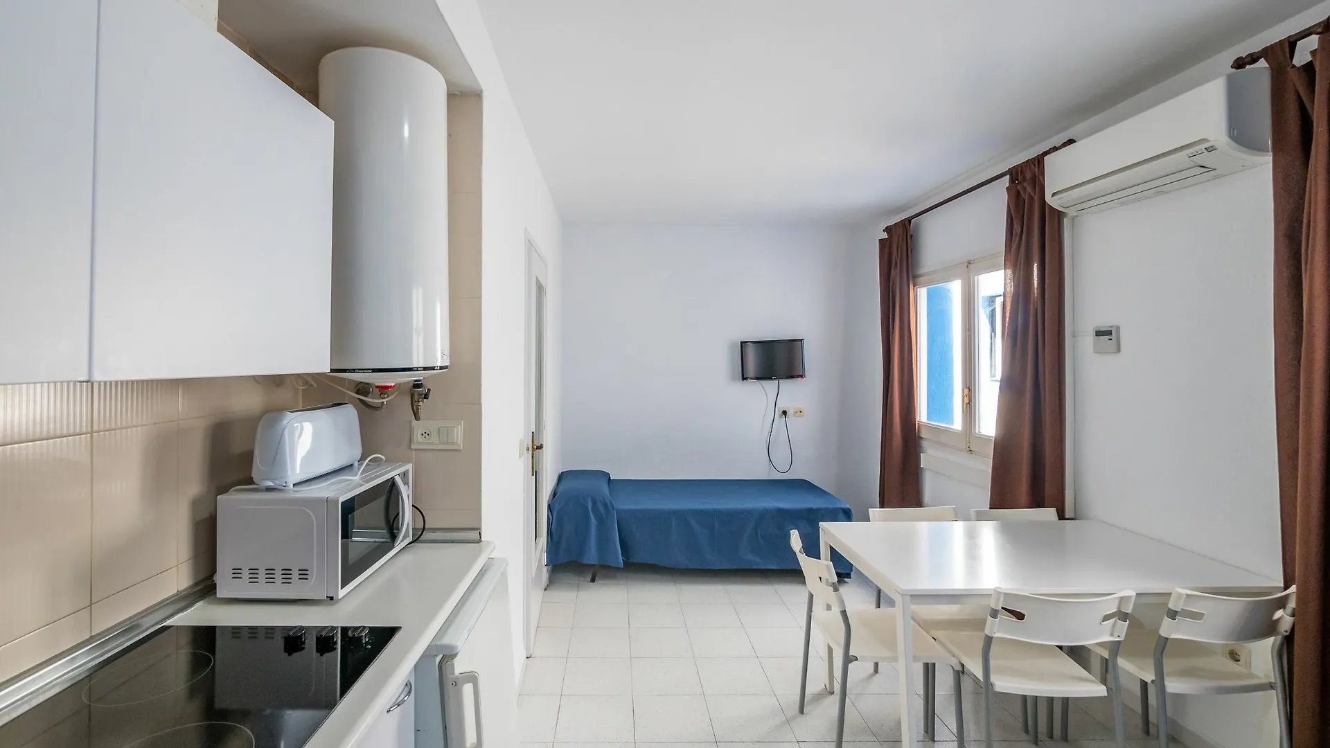아파트 Apartaments Ar Enjoy Monjardi 료렛 드 마르 스페인